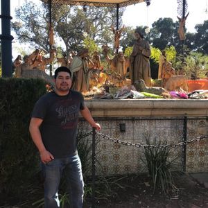 Meet your Posher, Uriel